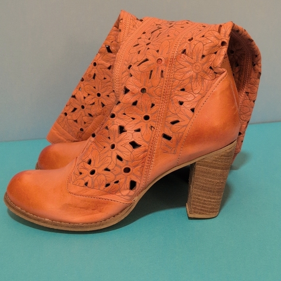 Knee-high Boots, genuine leather, Orange, laser cut, from Montenegro, 40 or 9.5 - Picture 7 of 12
